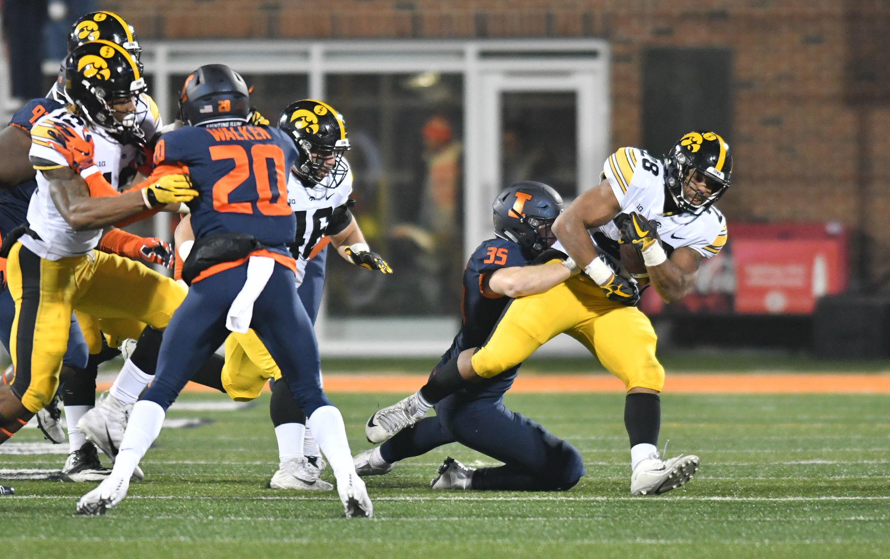 111718-iowaillinois-053a.jpg